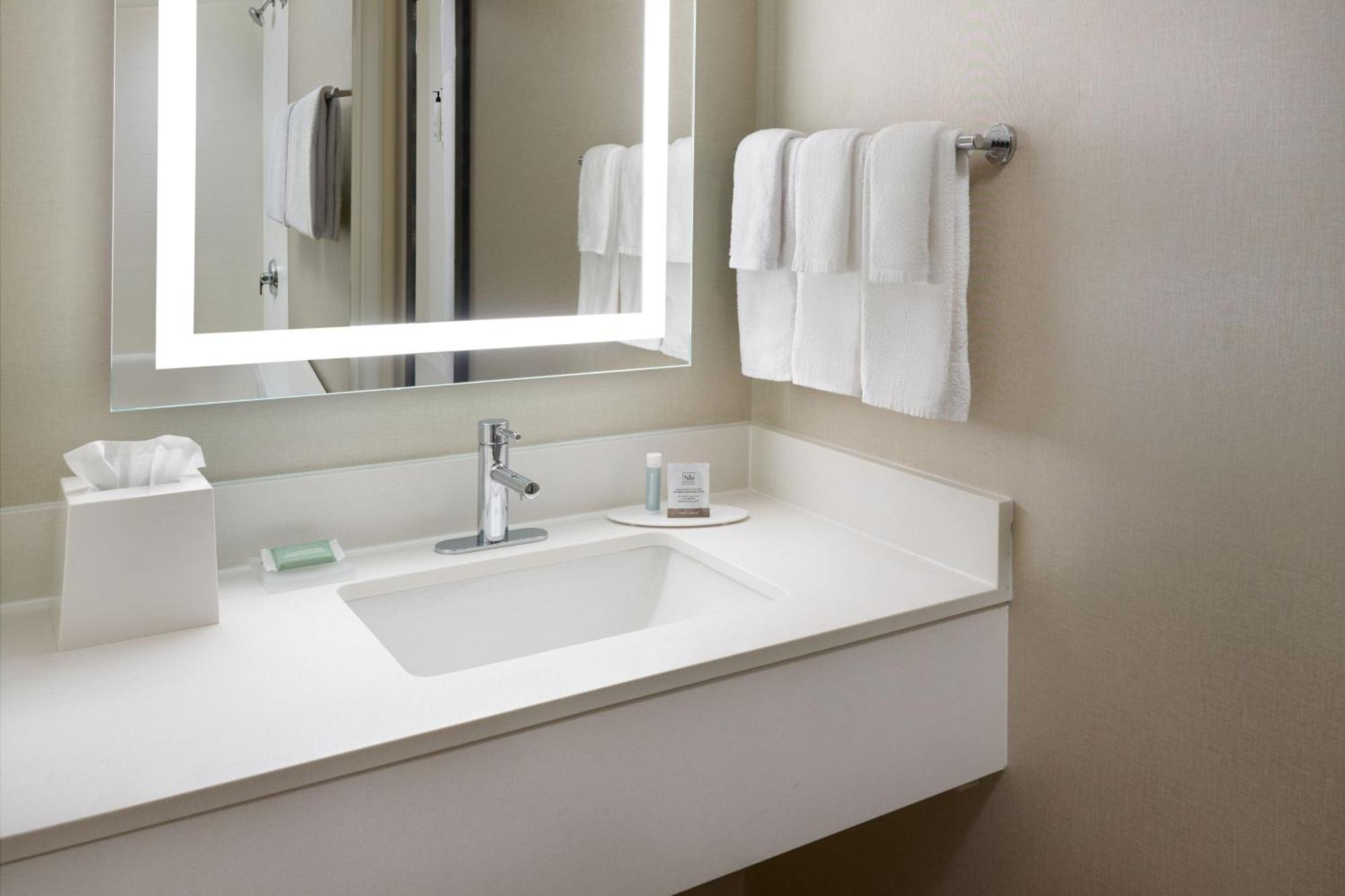 Springhill Suites Charlotte University Research Park Ngoại thất bức ảnh